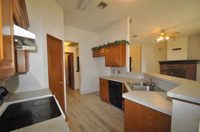 2212 SW 135th Place, Oklahoma City, OK 73170
