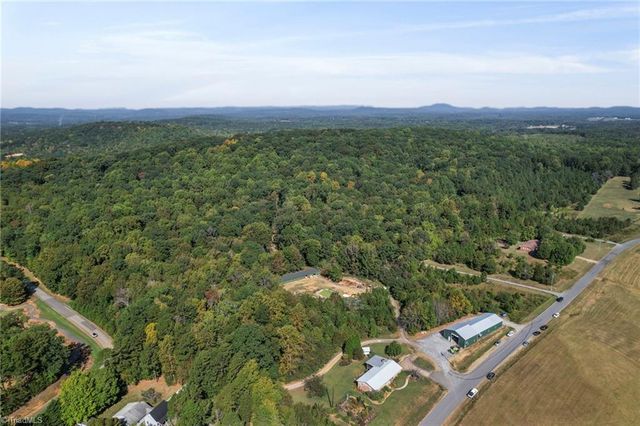 2272 Doul Mountain Road, Asheboro, NC 27205