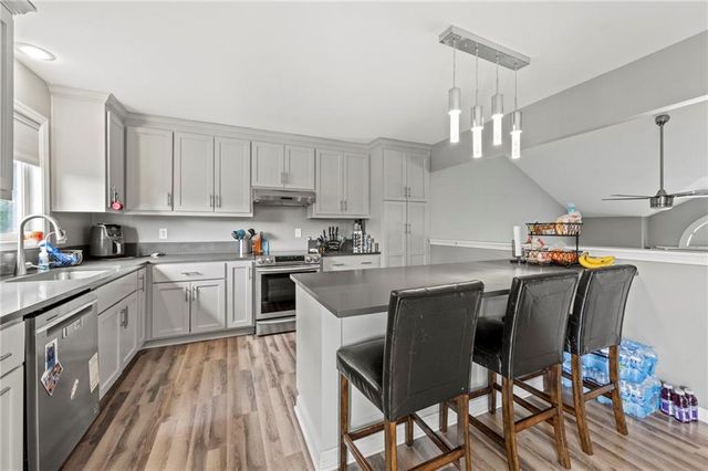 8401 N Wayland Avenue, Kansas City, MO 64153
