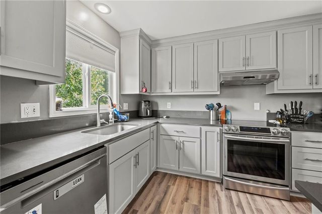 8401 N Wayland Avenue, Kansas City, MO 64153