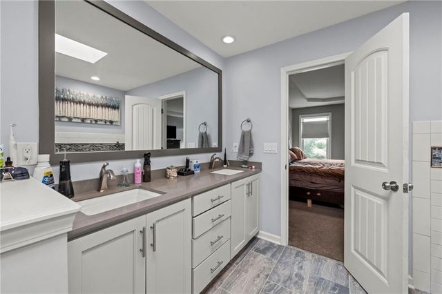 8401 N Wayland Avenue, Kansas City, MO 64153