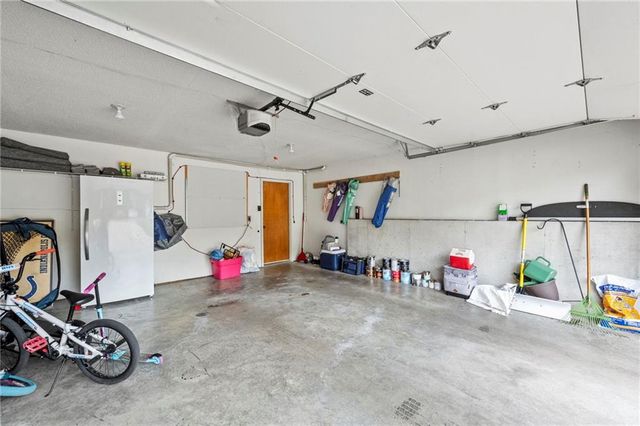 8401 N Wayland Avenue, Kansas City, MO 64153