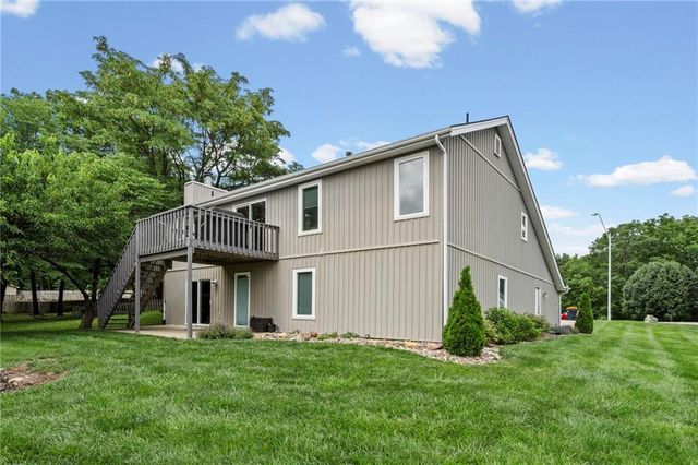 8401 N Wayland Avenue, Kansas City, MO 64153