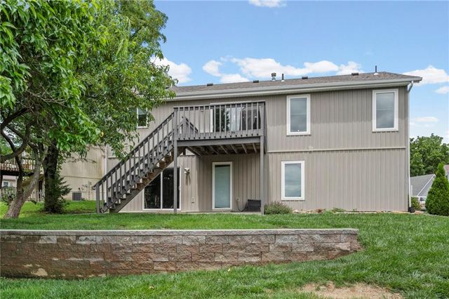 8401 N Wayland Avenue, Kansas City, MO 64153