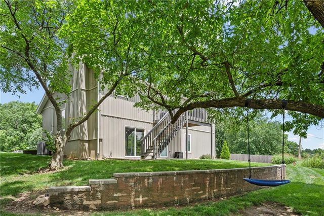 8401 N Wayland Avenue, Kansas City, MO 64153