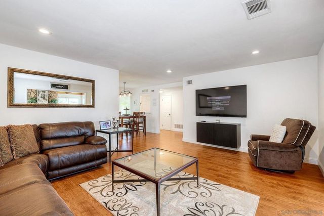 8648 Vista Del Verde, El Cajon, CA 92021