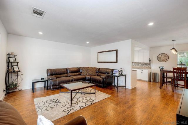 8648 Vista Del Verde, El Cajon, CA 92021