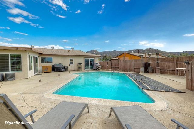 8648 Vista Del Verde, El Cajon, CA 92021
