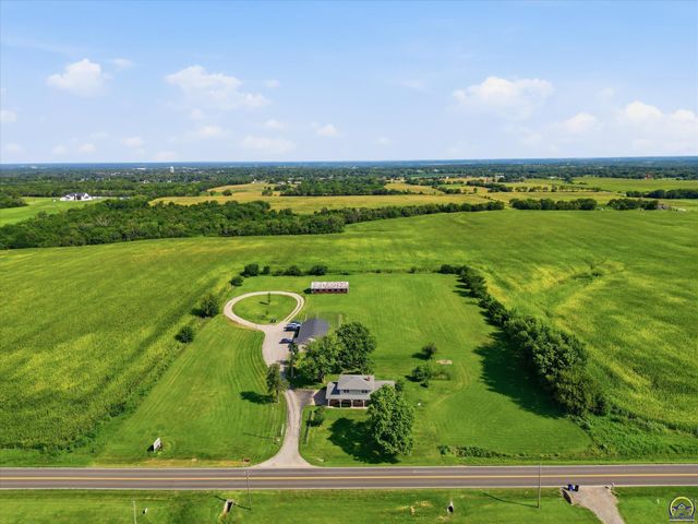 4144 SE 45th St, Berryton, KS 66409
