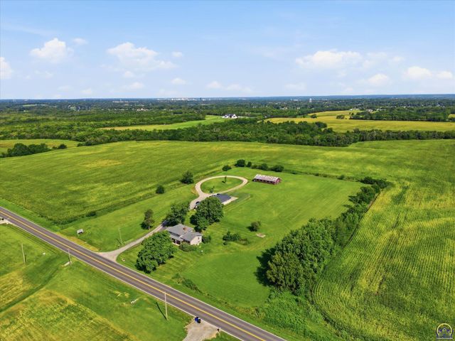 4144 SE 45th St, Berryton, KS 66409
