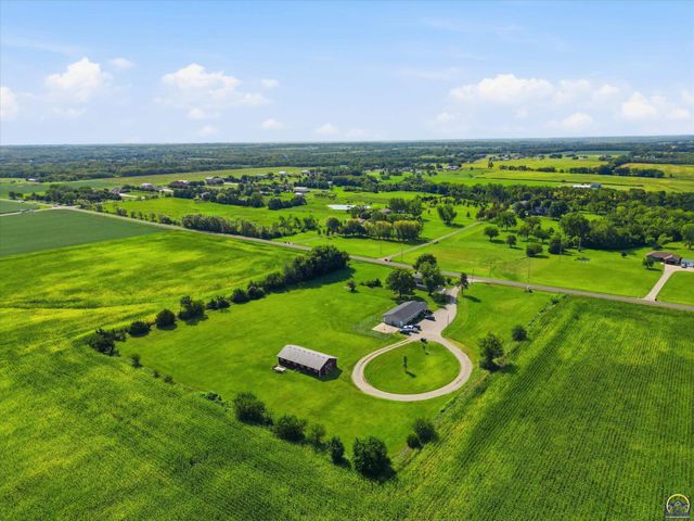 4144 SE 45th St, Berryton, KS 66409