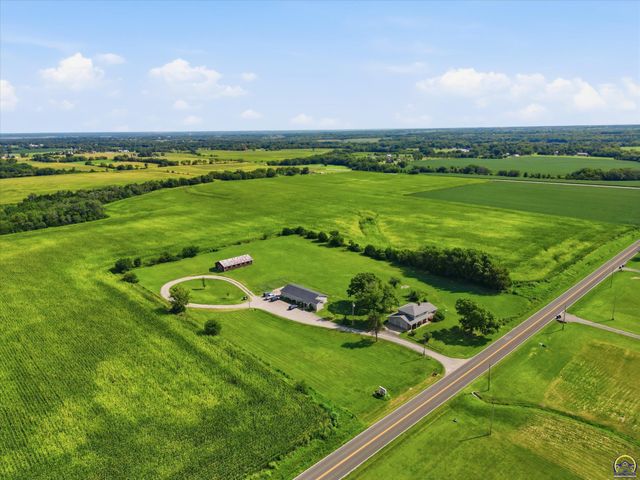4144 SE 45th St, Berryton, KS 66409