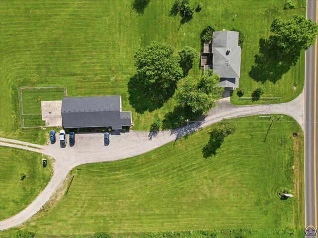 4144 SE 45th St, Berryton, KS 66409