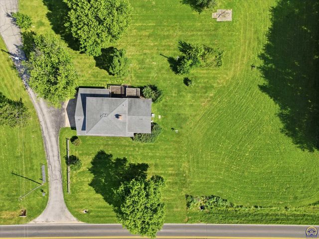 4144 SE 45th St, Berryton, KS 66409