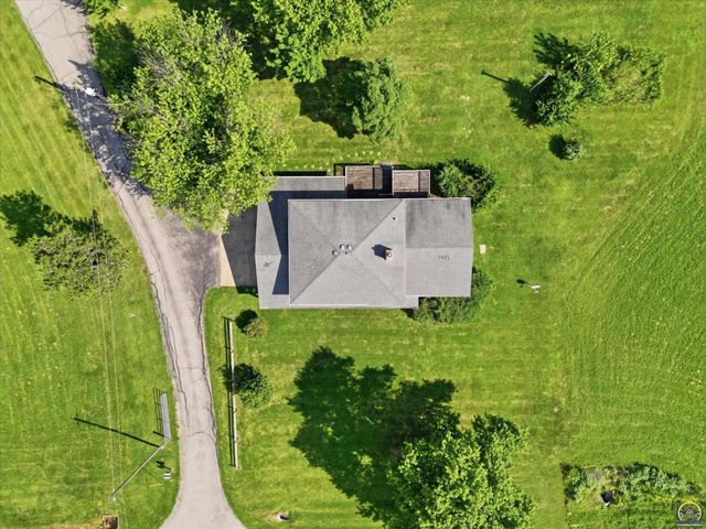 4144 SE 45th St, Berryton, KS 66409