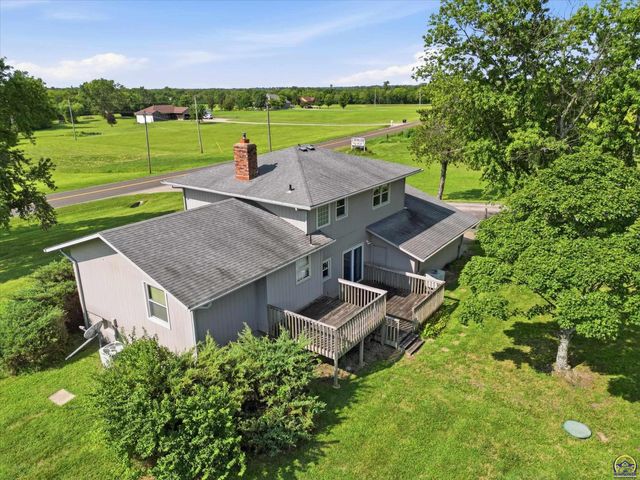 4144 SE 45th St, Berryton, KS 66409