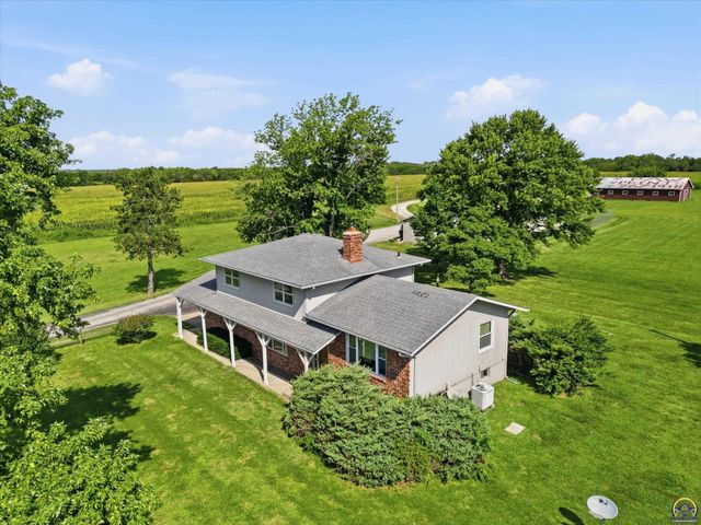 4144 SE 45th St, Berryton, KS 66409