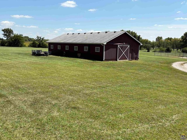4144 SE 45th St, Berryton, KS 66409