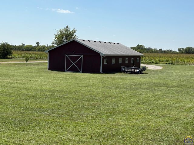 4144 SE 45th St, Berryton, KS 66409