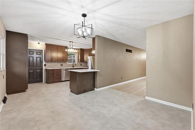 2806 N River Boulevard, Independence, MO 64050