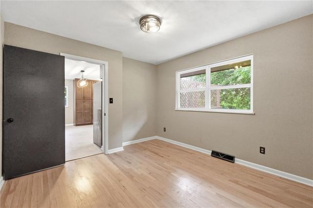 2806 N River Boulevard, Independence, MO 64050