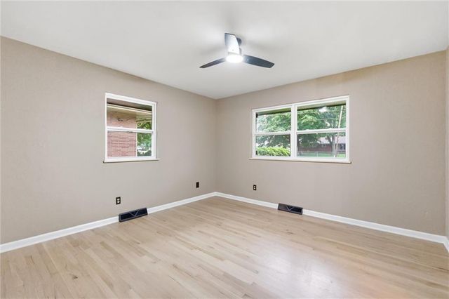 2806 N River Boulevard, Independence, MO 64050