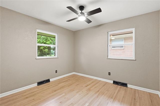 2806 N River Boulevard, Independence, MO 64050