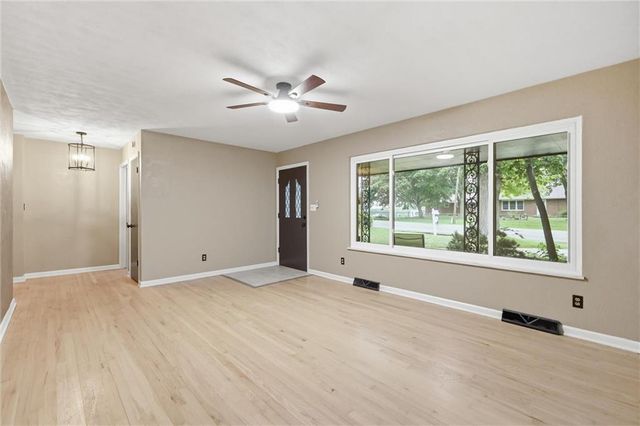 2806 N River Boulevard, Independence, MO 64050