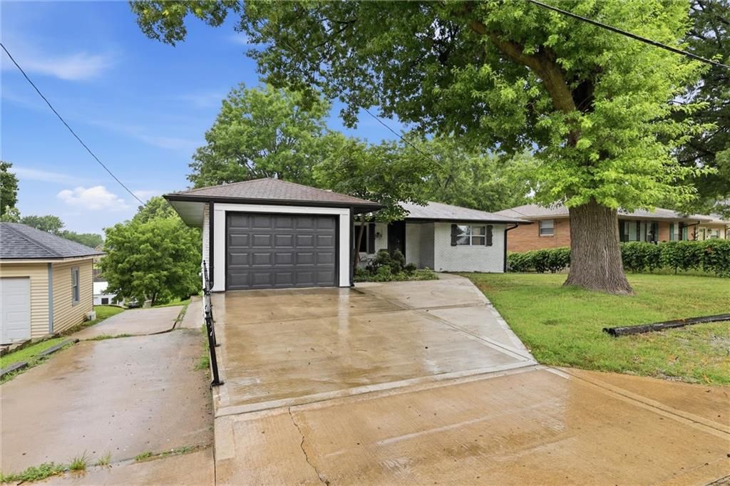 2806 N River Boulevard, Independence, MO 64050