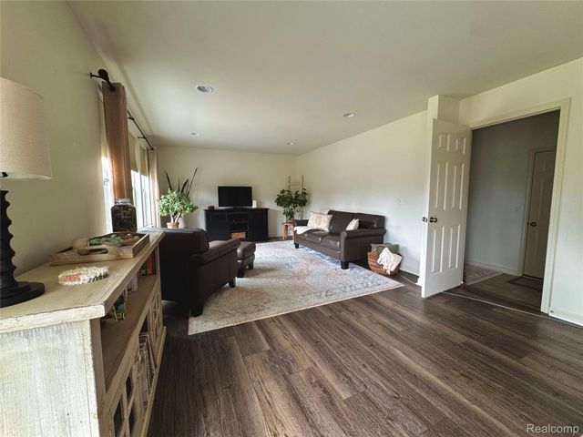 8987 Parkland Drive, Ypsilanti Charter Township, MI 48197