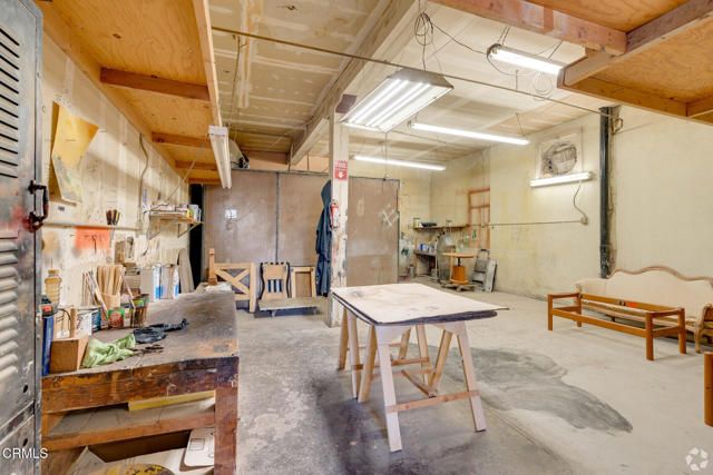 1517 E Washington Boulevard, Pasadena, CA 91104