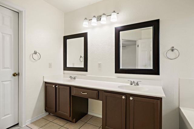 2422 Agarita TRL, Round Rock, TX 78665