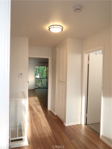 8105 Canby 4, Reseda, CA 91335