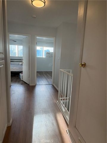 8105 Canby 4, Reseda, CA 91335