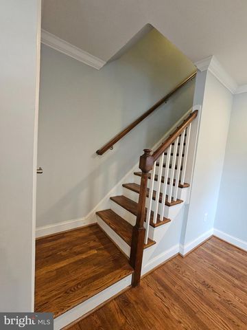 5925 MONTICELLO RD, Alexandria, VA 22303