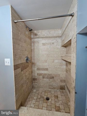 5925 MONTICELLO RD, Alexandria, VA 22303