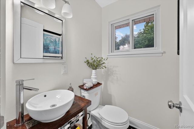767 Center Drive, Ann Arbor, MI 48103
