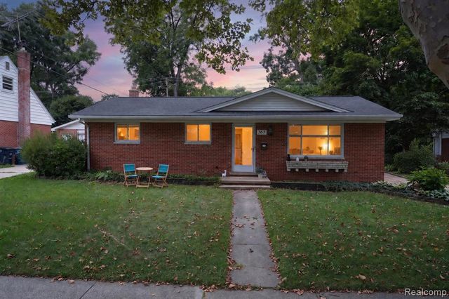 767 Center Drive, Ann Arbor, MI 48103