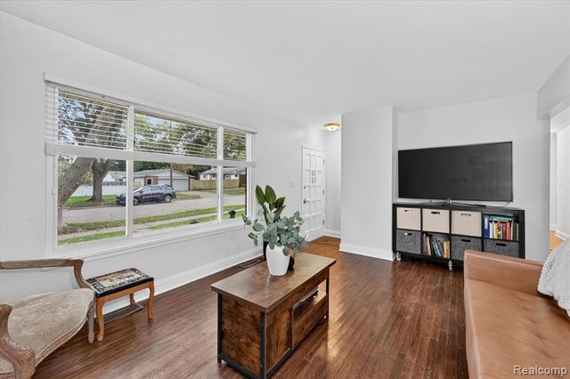767 Center Drive, Ann Arbor, MI 48103