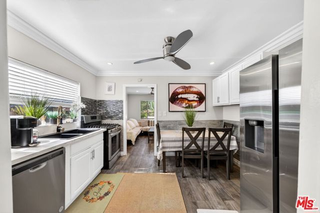 1200 Tamarind Avenue, Los Angeles, CA 90038