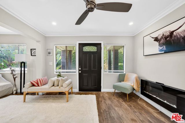 1200 Tamarind Avenue, Los Angeles, CA 90038