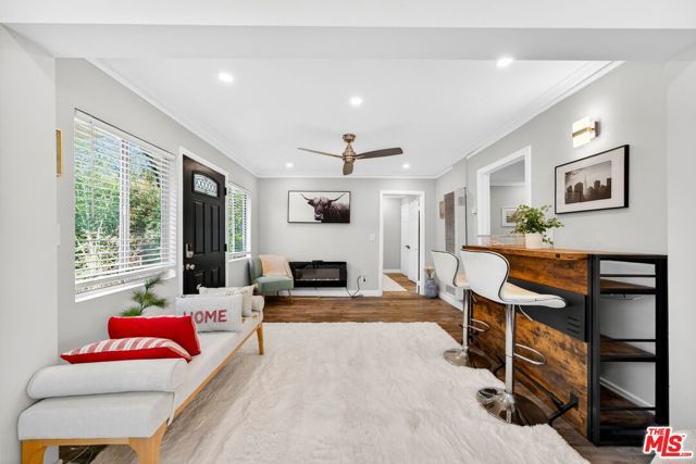 1200 Tamarind Avenue, Los Angeles, CA 90038