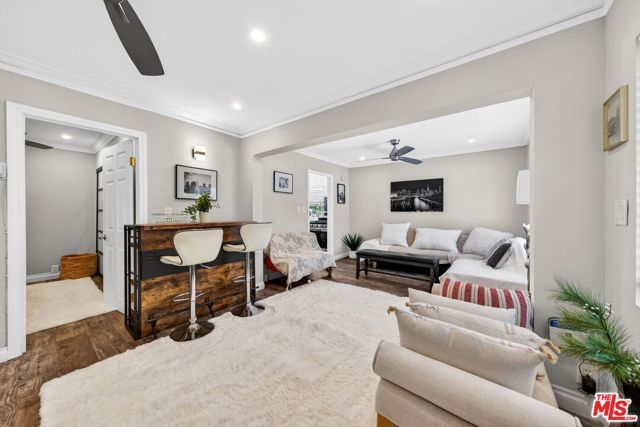 1200 Tamarind Avenue, Los Angeles, CA 90038