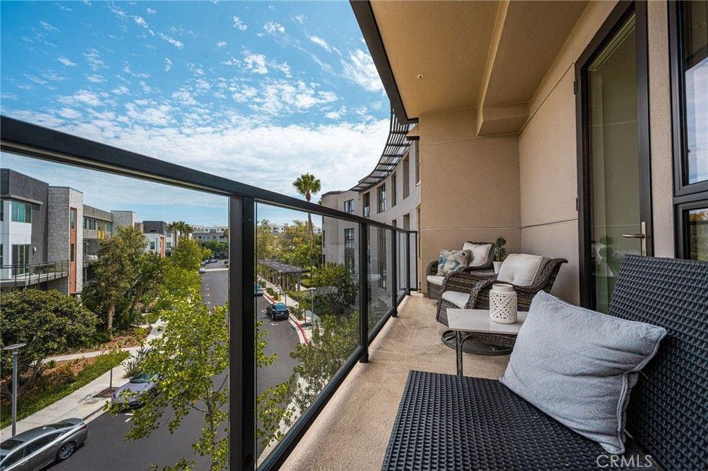 402 Rockefeller 315, Irvine, CA 92612 — exterior