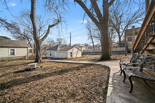 203 N Clinton Place, Kansas City, MO 64123