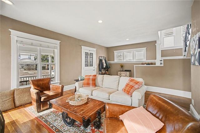 203 N Clinton Place, Kansas City, MO 64123