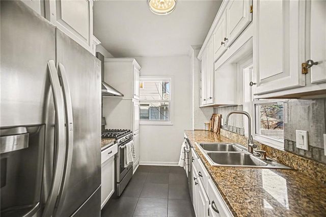 203 N Clinton Place, Kansas City, MO 64123