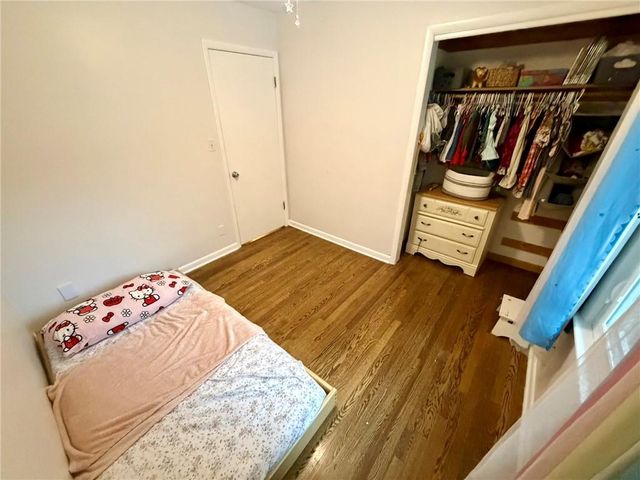 8842 Foster Lane, Overland Park, KS 66212