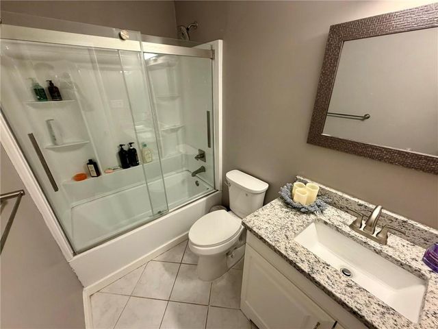 8842 Foster Lane, Overland Park, KS 66212