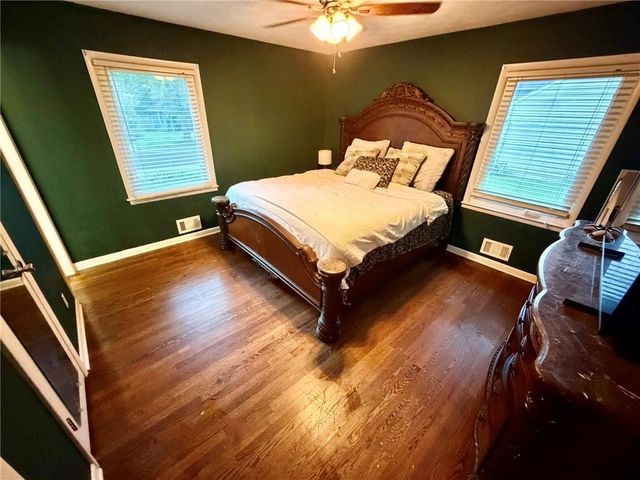 8842 Foster Lane, Overland Park, KS 66212